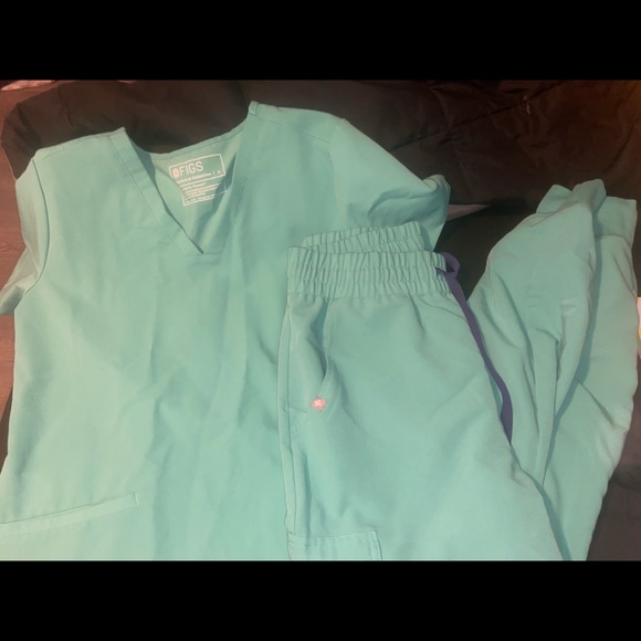 Surgical green figs top - Picture 1 of 2